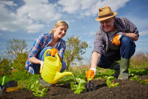 Pruning tools for healthy plants